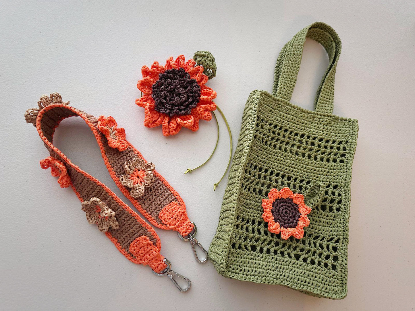 Raffia Flower Bag Strap (orange/milk chocolate)