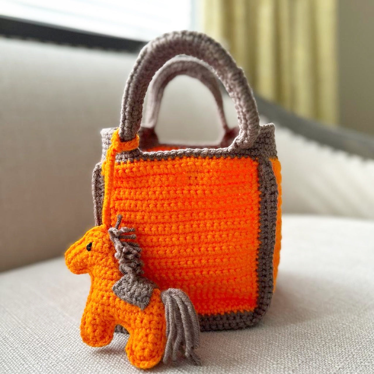 Petite Charm Tote Orange/taupe (PM)