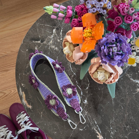 Raffia Flower Bag Strap (grape/pistachio)