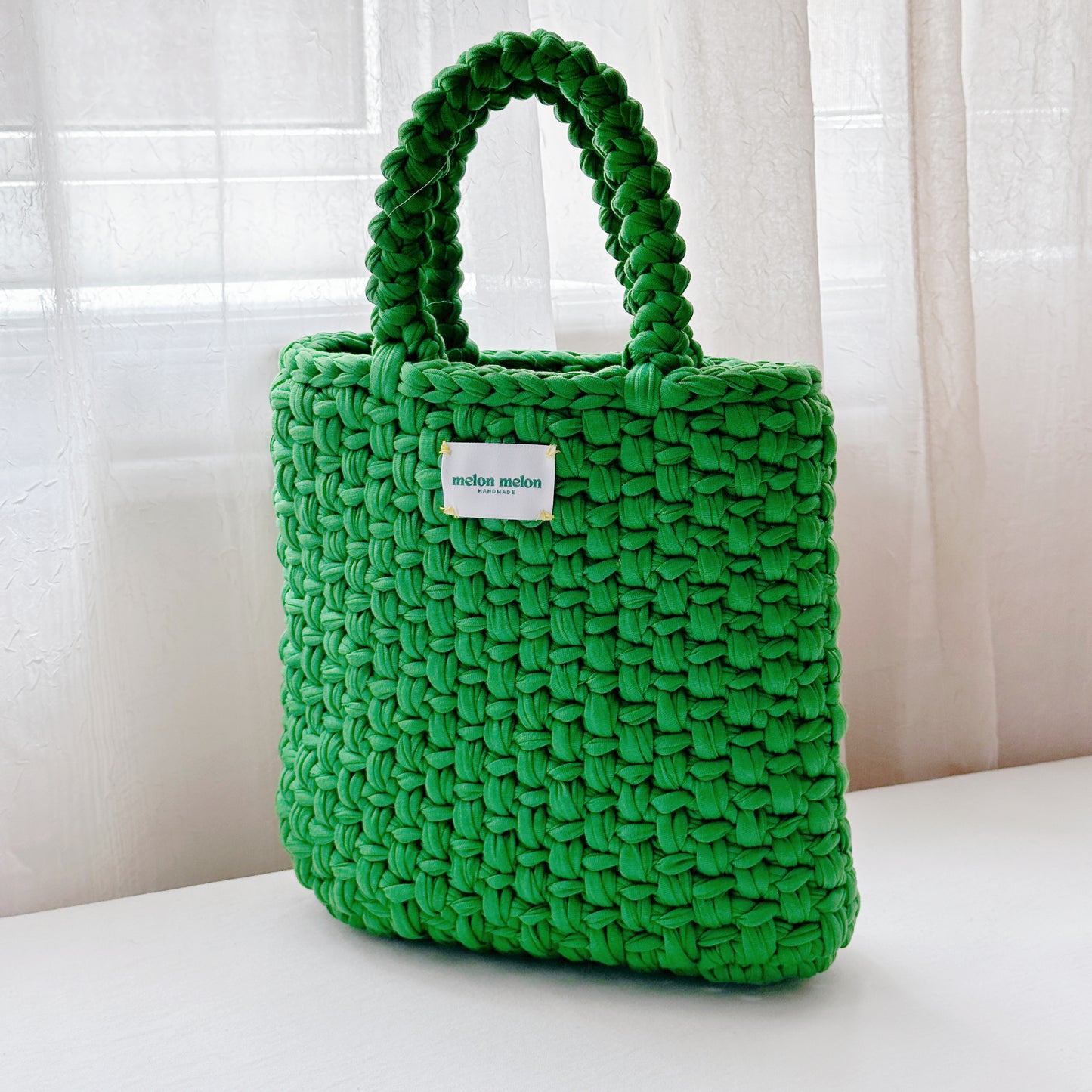 Small Picnic Tote in Kelly Green