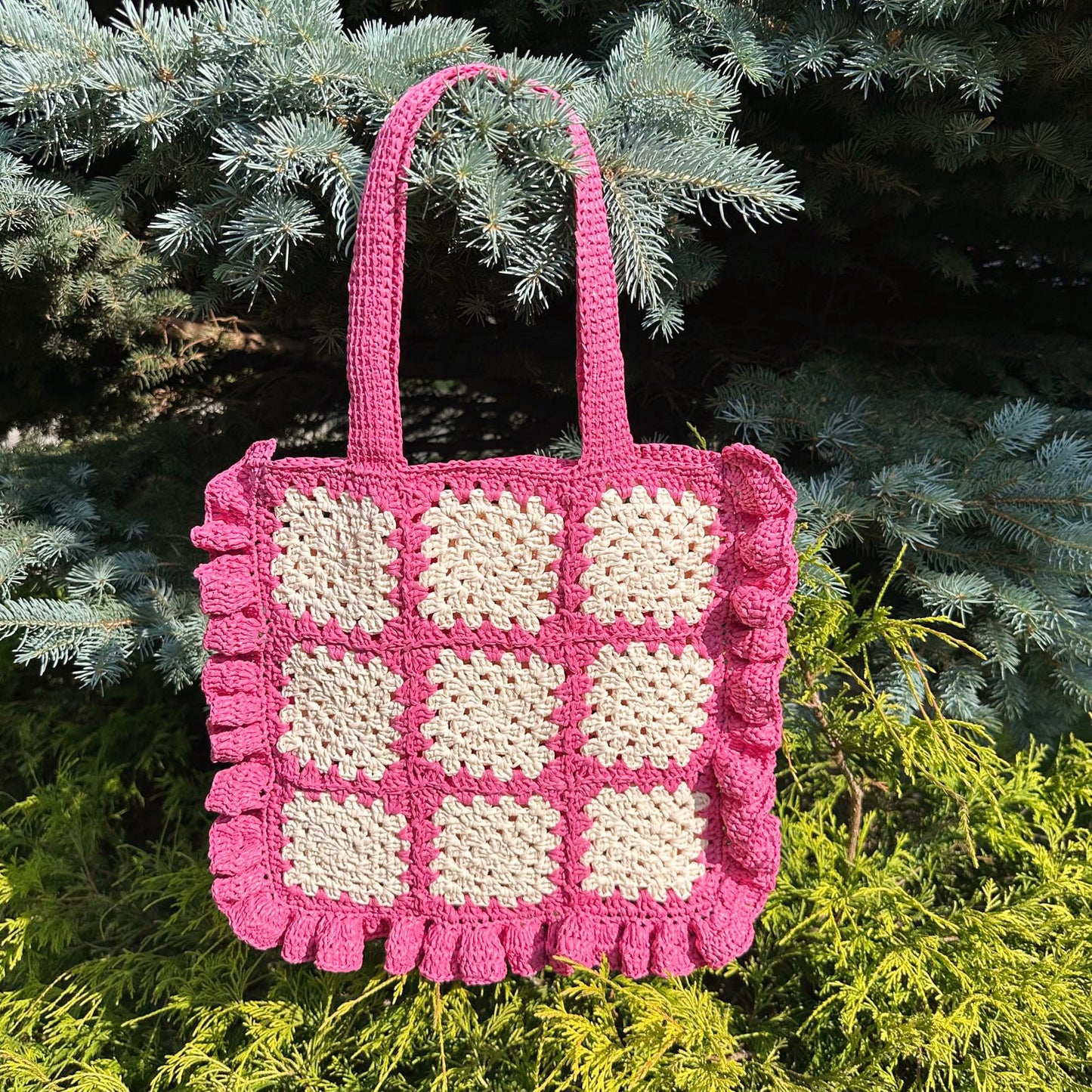 Raffia Ruffle Tote 🌷